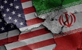 Переговоры США и Ирана зашли в «тупик»: страны не могут поделить пролив, – FT