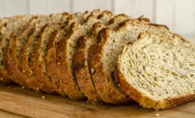 Что происходит с организмом, если есть цельнозерновой хлеб: объяснение диетолога