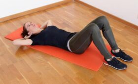 Тест на мостик: простое упражнение может укрепить мышцы тела и помочь сохранять равновесие