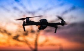 Китай создал мировую империю дронов и внезапно закрыл небо, – NYT