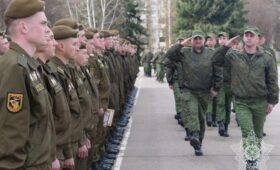 Лукашенко объявил призыв офицеров из резерва