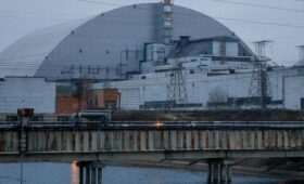 «В любой момент может что-то упасть»: директор ЧАЭС раскрыл худший сценарий на станции