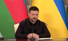 Украина готова к трехсторонним переговорам с США и Россией в Азербайджане, — Зеленский