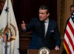 Хегсету припомнили слова Трампа о том, что у Украины «нет карт»: что он ответил