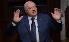 У него есть огромная проблема: дипломат объяснил, почему Лукашенко делает заявления о войне