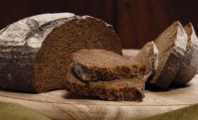 Какой хлеб полезен для здоровья: ученые назвали два сорта
