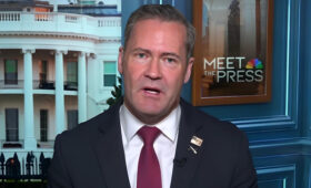 «Это абсурдно»: у Трампа оправдались за послабление санкций против России