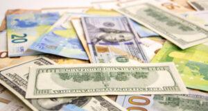 Что будет с курсом доллара в Украине после Пасхи: прогноз банкира на 19 апреля