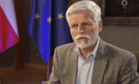 Президент Чехии призвал НАТО к более жестким шагам, чтобы утихомирить Россию, – The Guardian