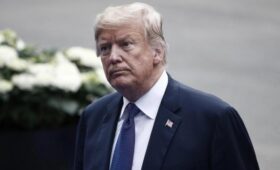 США начнут выводить суда, застрявшие в Ормузском проливе, – Трамп