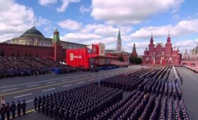 «В обществе царит всеобщая тревога»: в NYT рассказали о непраздничном настроении в РФ