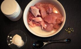 В каком мясе много белка: назван недооцененный вид, идеальный для пожилых людей