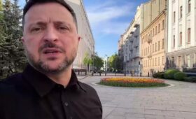 Украина не советует иностранным представителям быть в Москве в эти дни, – Зеленский