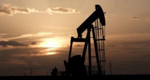 Мировые запасы нефти стремительно сокращаются, цены могут взлететь еще выше, – Bloomberg