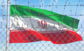 США ввели новые санкции против Ирана из-за торговли нефтью