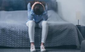 В стране почти 90% граждан «хронически истощены» и нуждаются в помощи, — психотерапевт