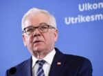 Варшава официально не лишила Зеленского ордена Белого Орла, – экс-глава МИД Польши