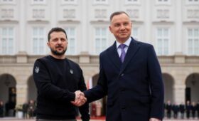 Зеленского могут лишить высшей награды Польши: Дуда отреагировал