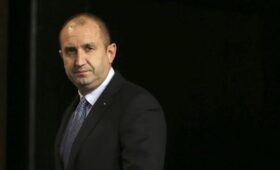 Новое правительство Болгарии остановит поставки оружия Украине