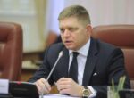 Фицо хочет предложить ЕС наладить прямую линию связи между РФ и Украиной