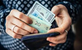 Курс валют в Украине 6 июня: сколько стоят доллар и евро в обменниках сегодня