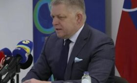 Фицо требует от ЕС возмещения стоимости военной техники, переданной Украине