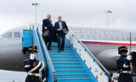 Президент Чехии обжаловал решение премьера не допускать его на саммит НАТО, – POLITICO