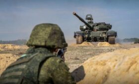 В НАТО очень боятся того, что происходит в Беларуси, – экс-агент ЦРУ