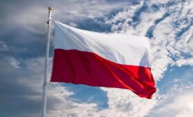 Польша отказывается принимать детей украинских военных на оздоровление: что известно