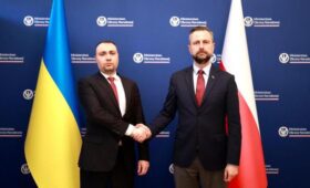 Скандал с подразделением в честь УПА: министр обороны Польши встретился с Будановым