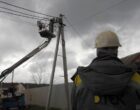 За неделю ДТЭК вернул свет 400 тысячам семей после вражеских атак
