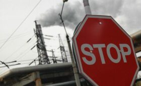 Дефицит топлива вынуждает РФ сокращать экспорт нефти, – Reuters
