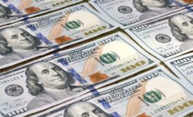 Сколько будут стоить 100 долларов в Украине до 21 июня: свежий прогноз банкира