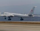 Российский Ту-142 совершил загадочную операцию вблизи кораблей НАТО: что он сбрасывал в море