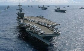 Китай построил в пустыне копии кораблей США и атакует их ракетами, — СМИ