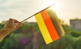 Промышленность Германии теряет 15 тыс. рабочих мест ежемесячно