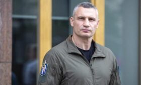 Кличко поблагодарил Сырского за службу и рассказал о совместной работе во время обороны Киева