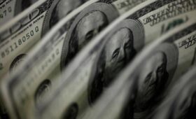 Сколько будут стоить 100 долларов в Украине: прогноз банкира на август