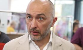 Зеленский все больше недоволен Пышным, – Bloomberg