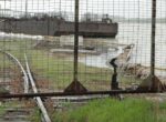 Венгрия топит баржи в Дунае, чтобы поднять уровень воды возле единственной в стране АЭС