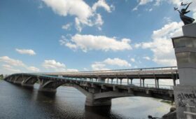 В Киеве изменят правила пользования мостами во время тревог