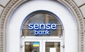 Sense Bank продадут: премьер сказал, куда пойдут полученные средства