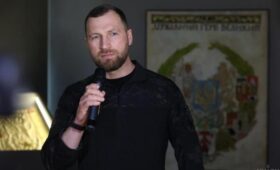 «Просто зверь»: министр обороны Хмара «засветил» необычные часы (фото)