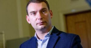 «Надеюсь, больше таких гуманоидов не будут избирать в депутаты», – ответил бизнесмен Веселый Железняку на заявление о вызове в ВСК