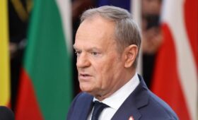 Россия планирует удары дронов и ракет по странам-партнерам Украины, – Туск