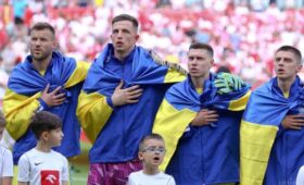 Венгры освистали гимн Украины на стадионе в Будапеште (видео)