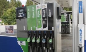 Высокие цены надолго: дефицит дизеля не завершится до конца года, — Reuters