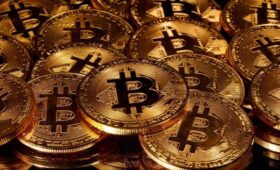 Биткоин упал ниже $80 тысяч: в Bloomberg объяснили, что произошло
