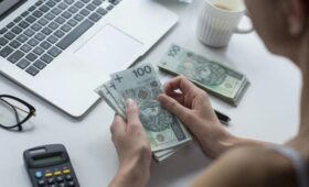 В Польше обнародовали минимальную зарплату на 2027 год: на сколько она больше украинской