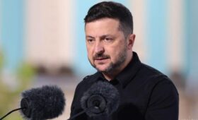 Зеленский призвал Раду ужесточить наказание за мошеннические колл-центры